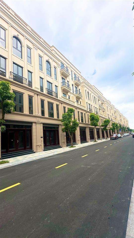 Bán liền kề 3 căn gần hồ, khu tinh hoa, giá từ 19.8 tỷ,  0966 758 ***