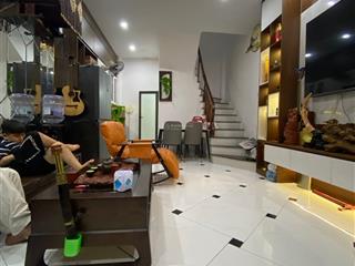 Bán nhà hiếm ngãi cầu, 4,3 tỷ, 31m2, 4 tầng, mặt tiền 4m, full nội thất cao cấp, gần đường ngãi cầu