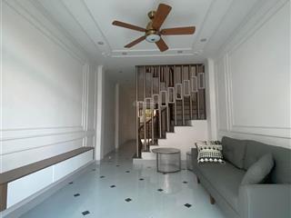 Ngự cầu 2  nhà dân xây  đơn lập  48.6m2, 4 tầng, mặt tiền 3.5m  ngõ rộng 2.4m  gần đường oto