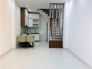 Bán nhà đẹp yên lũng  view hồ  full nội thất  bán kính 500m đầy đủ trường, chợ  chỉ 5.x tỷ!