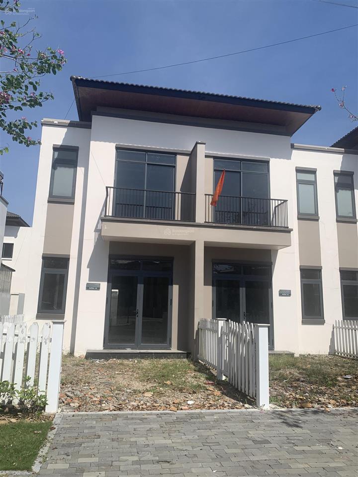 Nhà thô 1 trệt 1 lầu đẹp view công viên