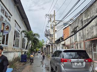 Nhà kê khai tương lai làm dc sổ riêng 3x13 đúc 3pn hẻm 4m nguyễn văn quá q12 sát nhà thờ tân hưng
