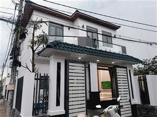 Biệt thự mini mới 100% sát q12 góc 2mt nguyễn thị thảnh 10x14 sân xe hơi full nội thất nhinh 6 ty
