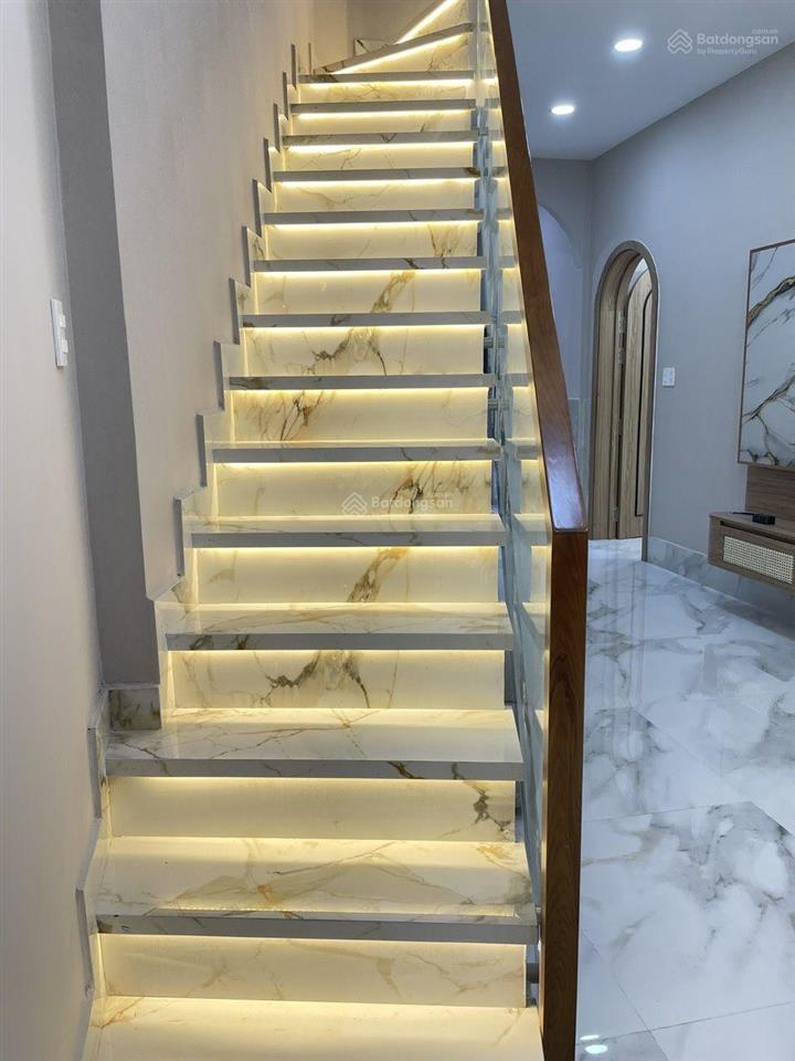 Nhà mới siêu đẹp lạc long quân  quận 11  nội thất cơ bản  dọn vào ở ngay  chỉ 4,98 tỉ