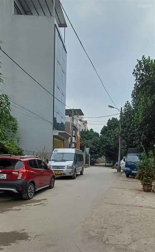 Bán đất phố lạc long quân 150m² 2 mặt tiền cách hồ 50m đường ô tô tránh giá 40 tỷ