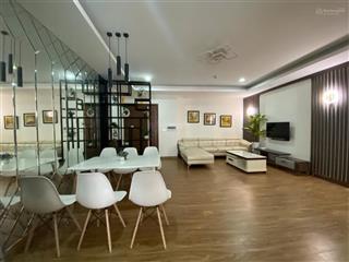Cho thuê căn hộ cao cấp 1 phòng khách + 3 phòng ngủ full nội thất nhập khẩu ngoại giao đoàn