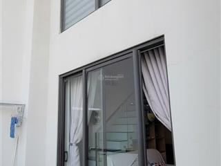 Cần cho thuê dài hạn căn hộ duplex tầng 30 tòa citadines