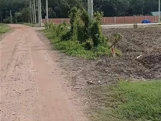Bán đất mặt tiền đường nhà ngói đỏ tân hiệp thông ra đường dh 515