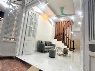 Nhà đẹp lạc long quân 42m²x 4 tầng mặt tiền 3.87m, ở ngay hoặc kinh doanh giá 8.5 tỷ