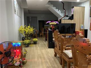 Cc bán nhà riêng 3 tầng, 7pn, 5wc, 105m² đường 106, quận 9  giá chỉ 22 tỷ, sổ riêng, full nội thất