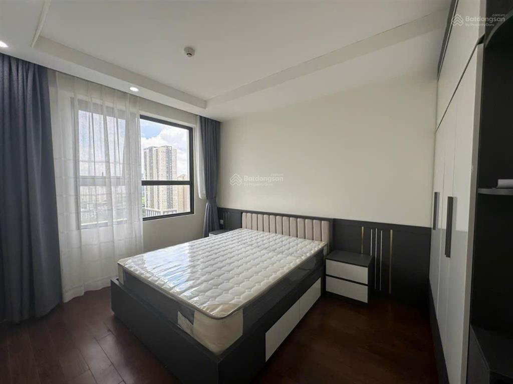 Chính chủ bán căn hộ chung cư siêu đẹp tại vinhomes d'capitale, 120 triệu/m2, 108m2, 3pn, 2wc