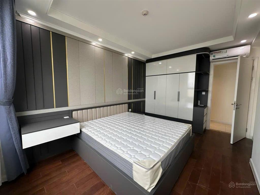 Chính chủ bán căn hộ chung cư siêu đẹp tại vinhomes d'capitale, 120 triệu/m2, 108m2, 3pn, 2wc
