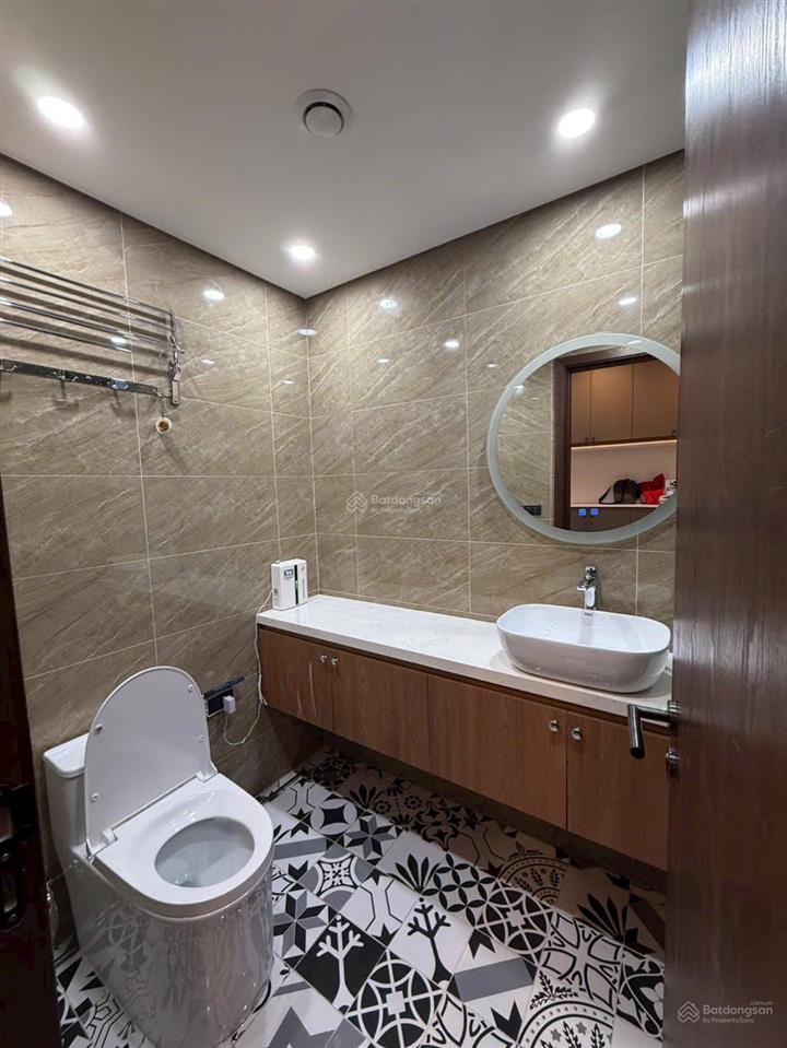 Cần tiền bán gấp căn hộ 105m² tại brg the diamond residence, giá 135 triệu / m2, 3pn, 2wc, bao đẹp