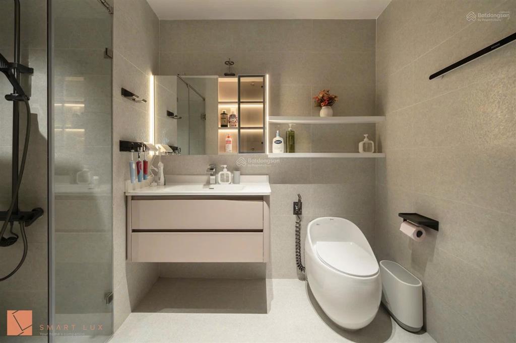 Em cần bán gấp căn hộ ecolife tây hồ, giá 100 tr/m2, diện tích 106.9m2, 3pn, 2wc, hướng bắc, nam