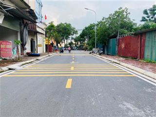 Hàng chính chủ tài chỉnh loanh quanh 2 tỷ
đường ô tô vào tận đất
trung tâm hành chính tăng trưởng