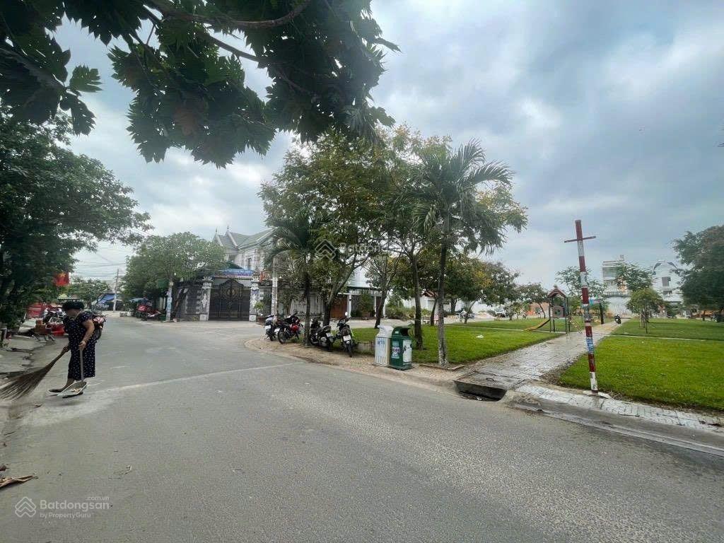 Xưởng ngay khu dân cư vĩnh lộc, 2000m2 đất ở, gần ngã tư gò mây, giáp tân phú