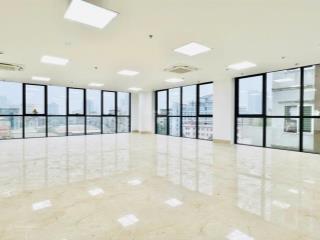 Bán toà building láng hạ, dt 120m x 8t, lô góc 3 mặt thoáng, vỉa hè rộng, thang máy, pccc, dt 200tr