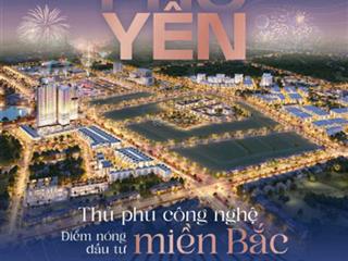 Square city viên kim cương tỏa sáng trong lòng kim cương.