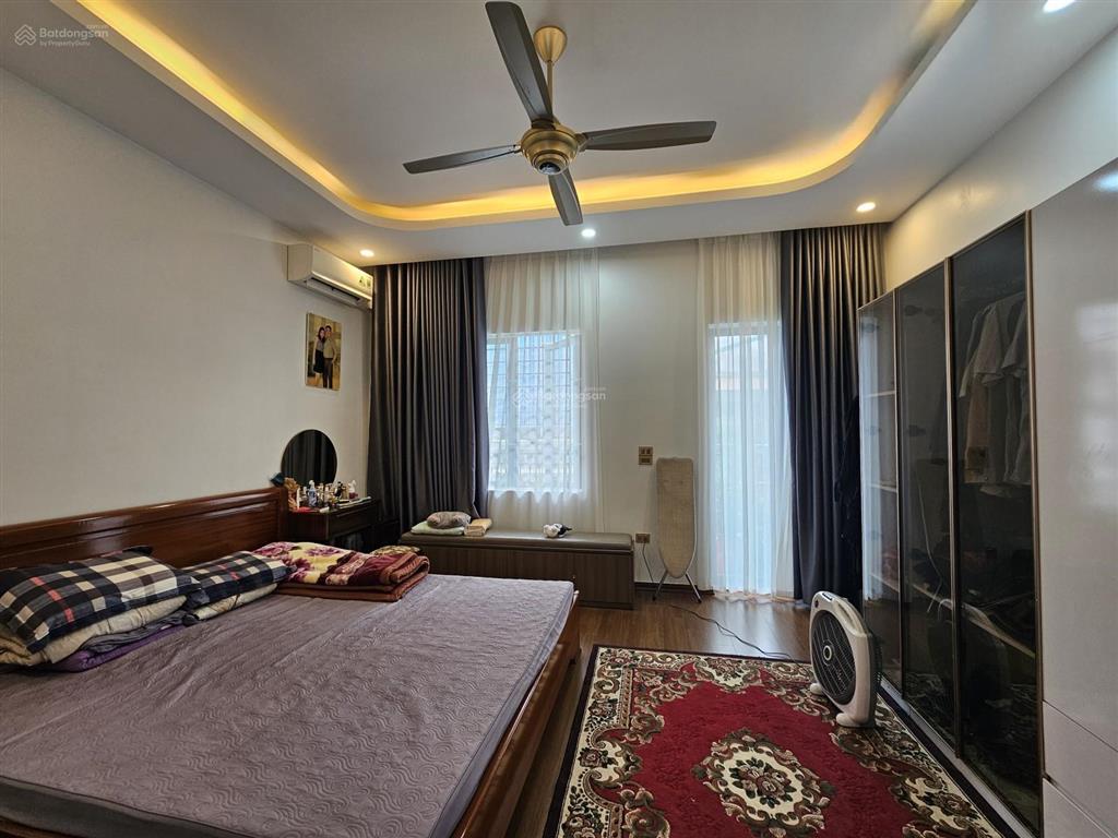 Chỉ 9 tỷ phân lô bùi huy bích, hoàng mai, 40m2 5t, mt 4m, ô tô, gần quận ủy, sổ vuông.0397 194 ***