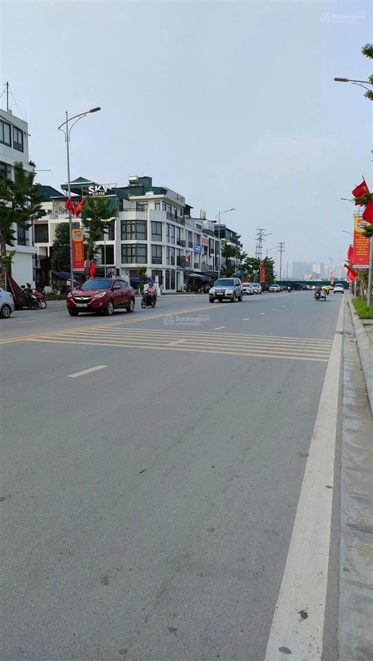Phân lô bùi huy bích, hoàng mai, 40m2 5t, mt 4m, 10 tỷ, ô tô, gần quận ủy, sổ vuông. 0397 194 ***