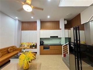 Bán nhà đẹp phố hoàng hoa thám dt 30m2, giá 6 tỷ 8