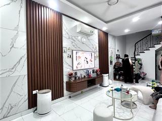 Bán gấp nhà trung tâm đống đa  5m ra ô tô tránh  nhà đẹp full nội thất  30m2 x 5 tầng  7.75 tỷ