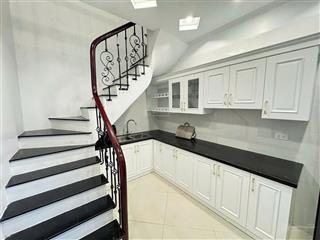 Bán gấp nhà cát linh cách mặt phố 20m  ngõ sạch đẹp  yên tĩnh  25m2 x 4 tầng  6.5 tỷ.