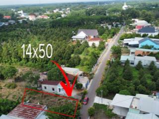 Bán lô đất mặt tiền đường nhựa ngay trung tâm