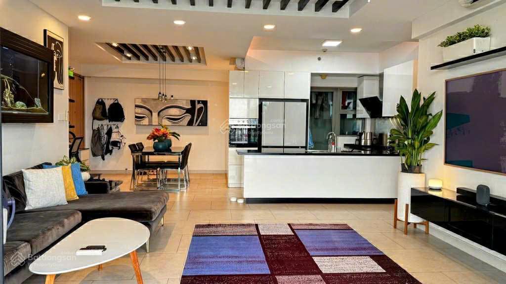 Cần bán căn hộ 2pn diện tích lớn, tầng hồ bơi chung cư riviera point kepple land