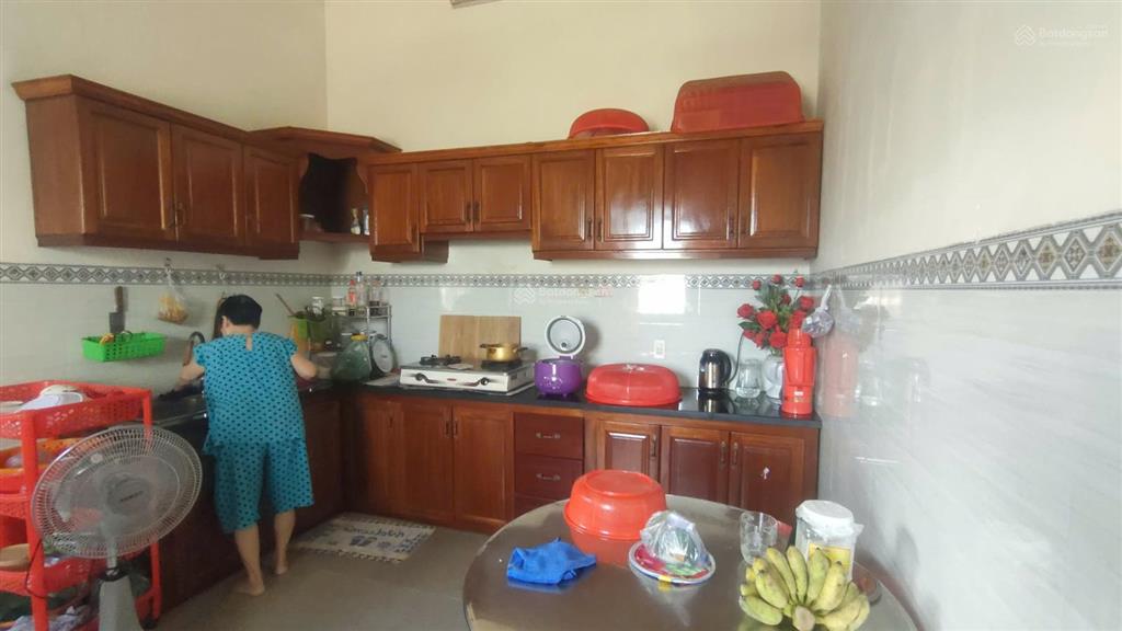 Nhà cấp 4 dt 102m có 80m² thổ cư  1 xoẹt hẻm 165  3 phút ra chợ văn hải  chỉ 2,5 tỷ.