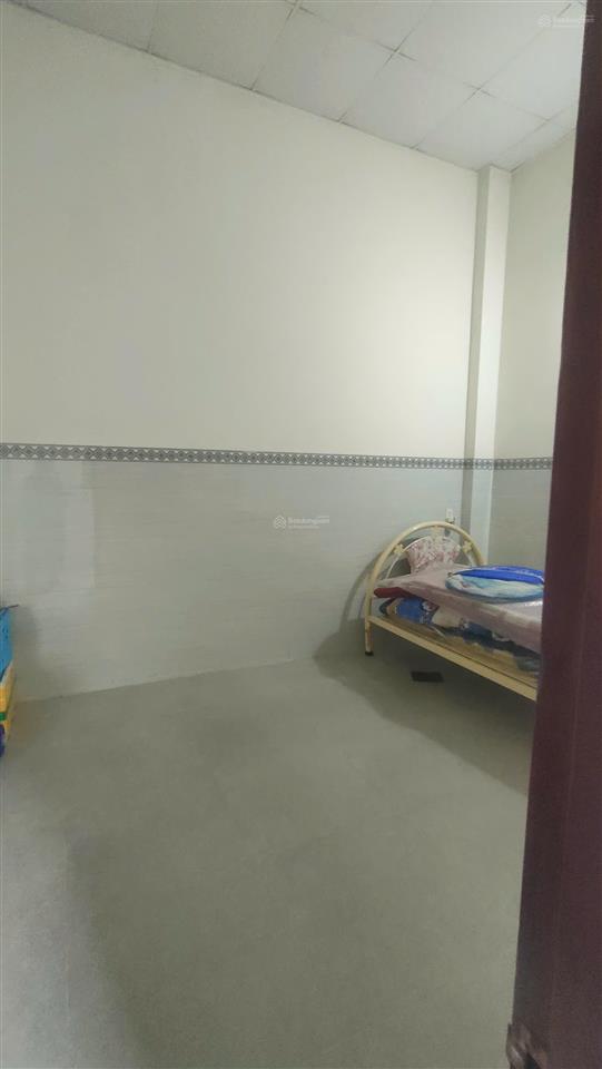 Nhà cấp 4 dt 102m có 80m² thổ cư  1 xoẹt hẻm 165  3 phút ra chợ văn hải  chỉ 2,5 tỷ.