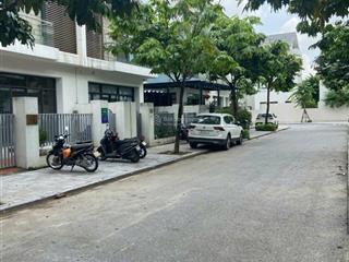 Cho thuê lẻ tầng biệt thự an quý villa . hoàn thiện mới tinh chưa qua sử dụng.