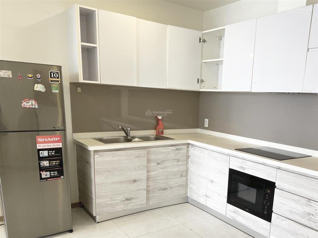 Bán căn hộ chung cư riva park, 5,5 tỷ ( bao phí)
dtich rộng 81,7 m2, giá ưu đãi