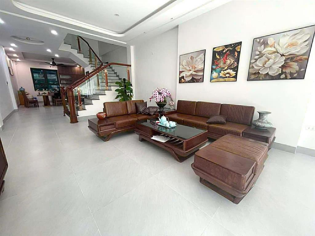 Nhà dân xây cực tâm huyết 89m². 3t 2 thoáng trước sau đường xe tải thông kề trường c12 di trạch