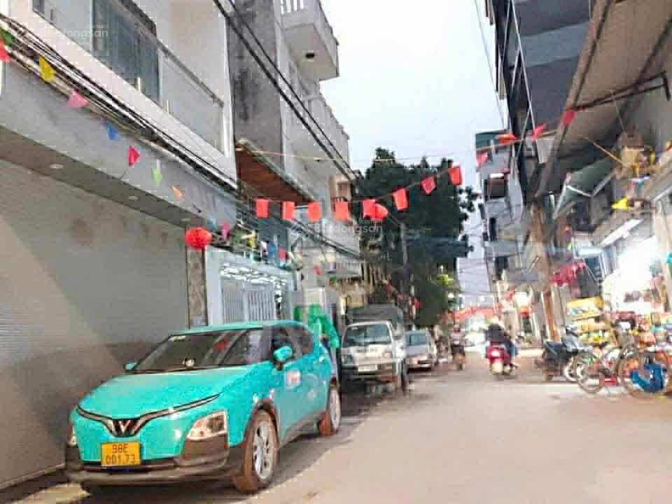 Nhà dân xây cực tâm huyết 89m². 3t 2 thoáng trước sau đường xe tải thông kề trường c12 di trạch