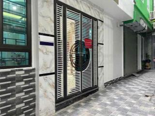 Bán nhà đẹp hoàng quốc việt 45m x 6t 8 ngủgần phố gần bãi ô tô giá chào 9,999 tỷ