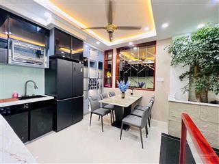 Bán nhà đường hùng vương, p.4, q.5 dt 48 m2 giá 3 tỷ 290 có hợp đồng thuê