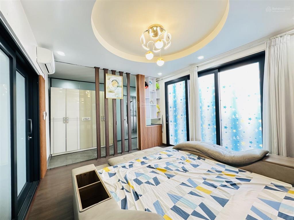 Bán villa ngang 7.8m x 18m 16 tỷ, 130m2, 6pn, 6wc, view đẹp tại đường ô tô số 21, p.8, gò vấp, hcm