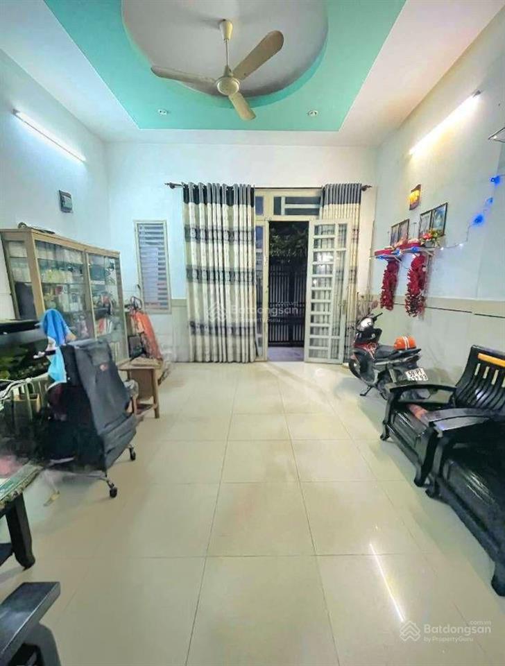 Bán nhà tân phú  3 tầng btct  dt  90m2  ngang khủng 5m  hxh thông ngay aeon mall  nhỉnh 10 tỷ