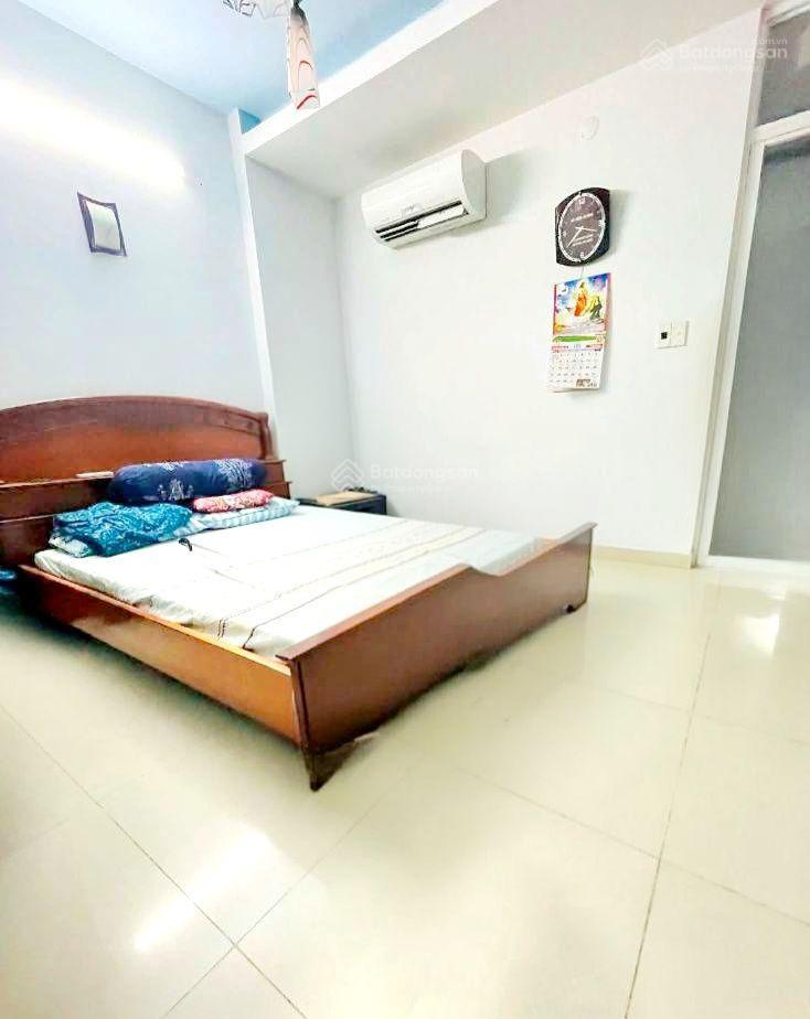 Bán nhà tân phú  3 tầng btct  dt  90m2  ngang khủng 5m  hxh thông ngay aeon mall  nhỉnh 10 tỷ