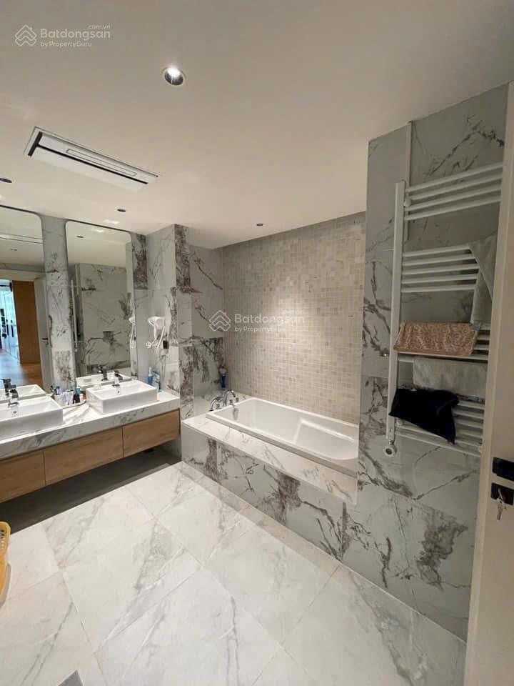 Cho thuê căn đập thông 3pn 220m² r2 royal city full nội thất, giá chỉ 35 triệu/tháng  em sơn royal