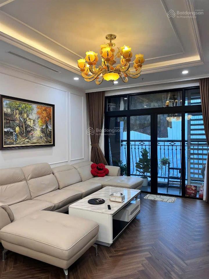 Bán căn 2 phòng ngủ 107m2 vinhomes royal city giá 14 tỷ 2 net em sơn royal