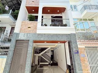 Nhà mới hoàn thiện 100%, 4pn 4wc, diện tích nhà tới 83m2, nhà cách bãi trước, bãi sau 1km,