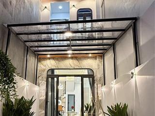 Bán gấp nhà đoàn văn bơ,q4 giá chỉ bằng một căn hộ 3tỷ760triệu. dt 71.4m2, shr, hđt cao 20tr/1tháng