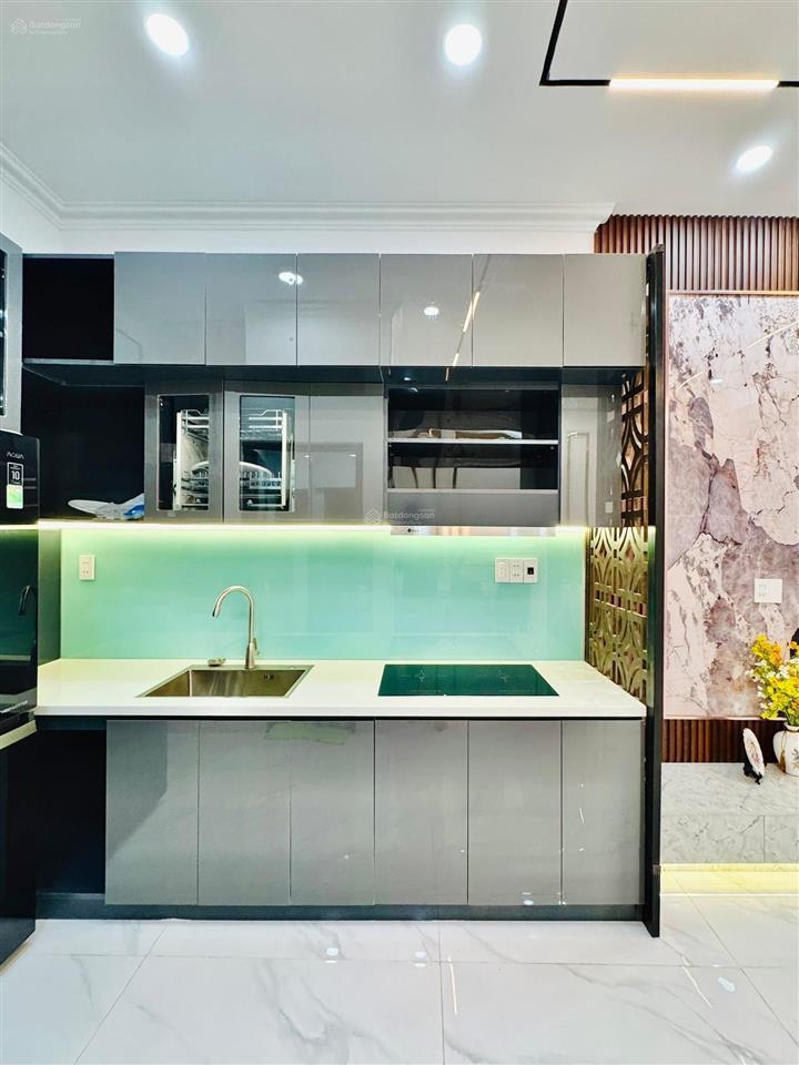 Nhà đẹp giá tốt 3,9 tỷ bán gấp cam kết không tăng giá tại quận 10. dt 55.65m2, shr, hđt cao 20tr/th