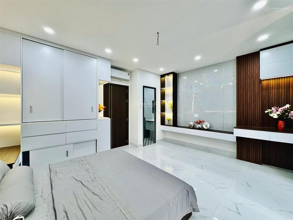 Nhà đẹp giá tốt 3,9 tỷ bán gấp cam kết không tăng giá tại quận 10. dt 55.65m2, shr, hđt cao 20tr/th