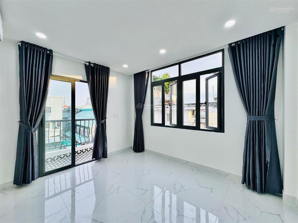 Nhà đẹp giá tốt 3,9 tỷ bán gấp cam kết không tăng giá tại quận 10. dt 55.65m2, shr, hđt cao 20tr/th