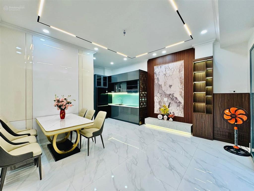 Nhà đẹp giá tốt 3,9 tỷ bán gấp cam kết không tăng giá tại quận 10. dt 55.65m2, shr, hđt cao 20tr/th