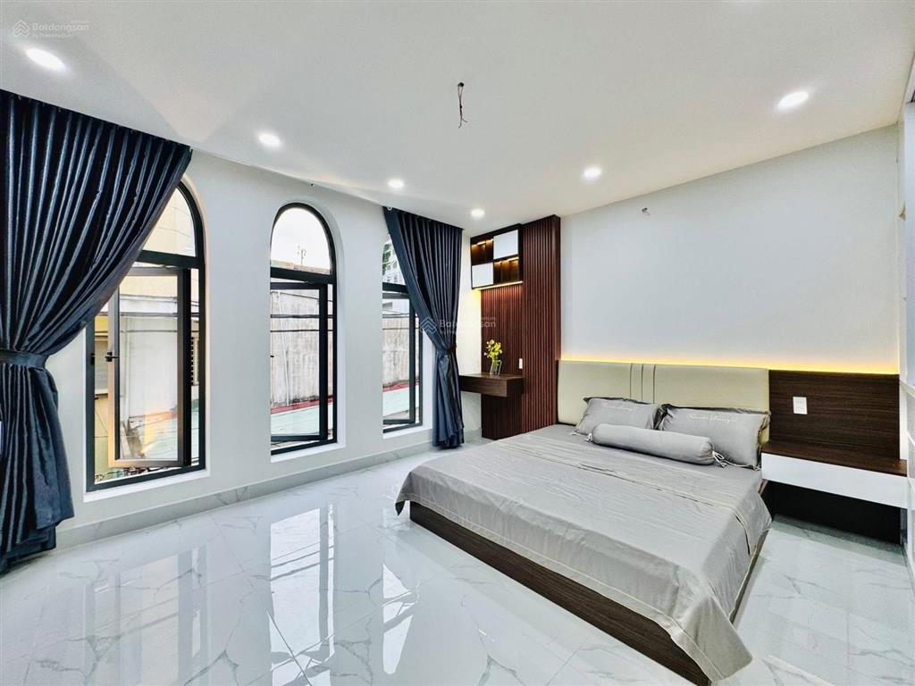 Nhà đẹp giá tốt 3,9 tỷ bán gấp cam kết không tăng giá tại quận 10. dt 55.65m2, shr, hđt cao 20tr/th