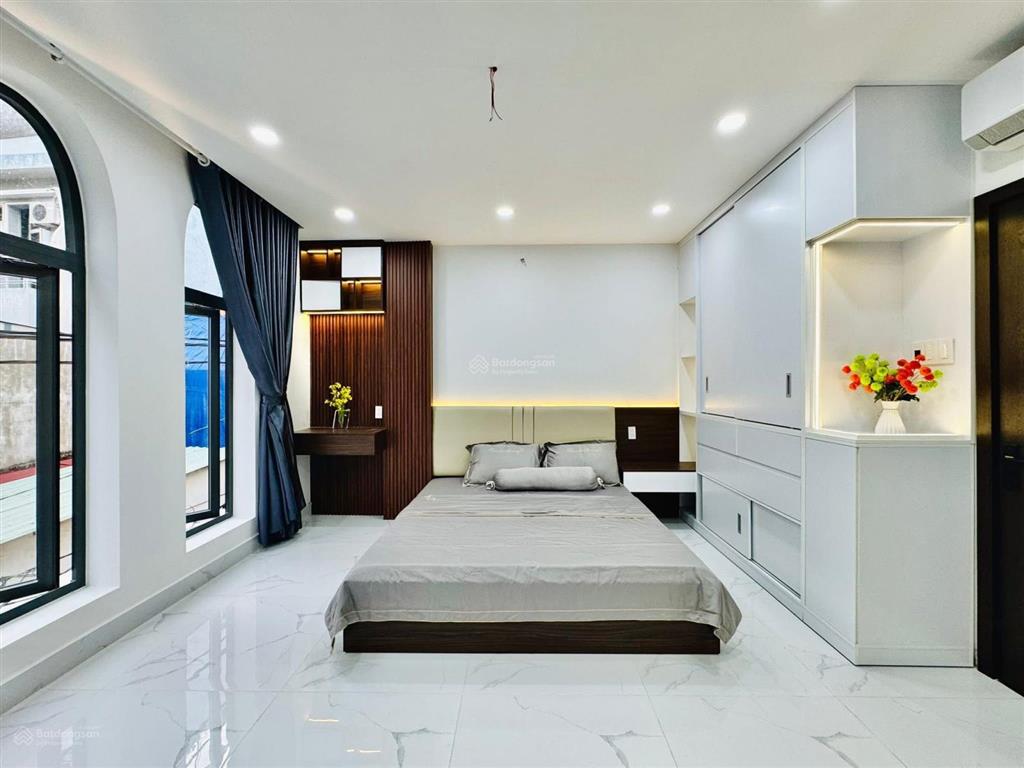 Nhà đẹp giá tốt 3,9 tỷ bán gấp cam kết không tăng giá tại quận 10. dt 55.65m2, shr, hđt cao 20tr/th